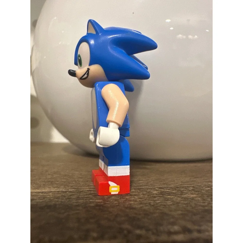 LEGO Sonic the Hedgehog Minifigure Blue Hedgehog Sega Video Game Figure 2022